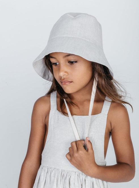 Hemp bucket hat in Beige